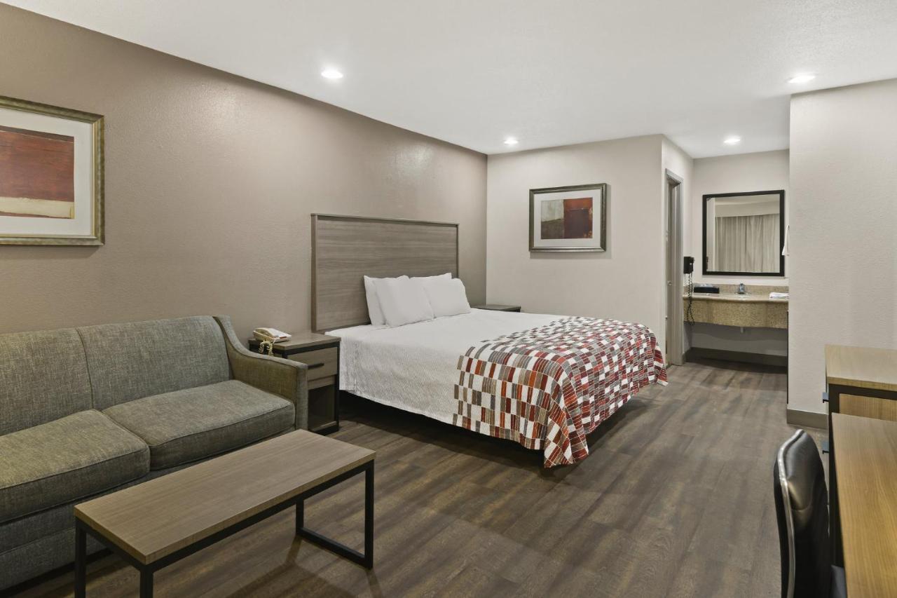 Irving Inn & Suites At Dfw Airport Екстериор снимка