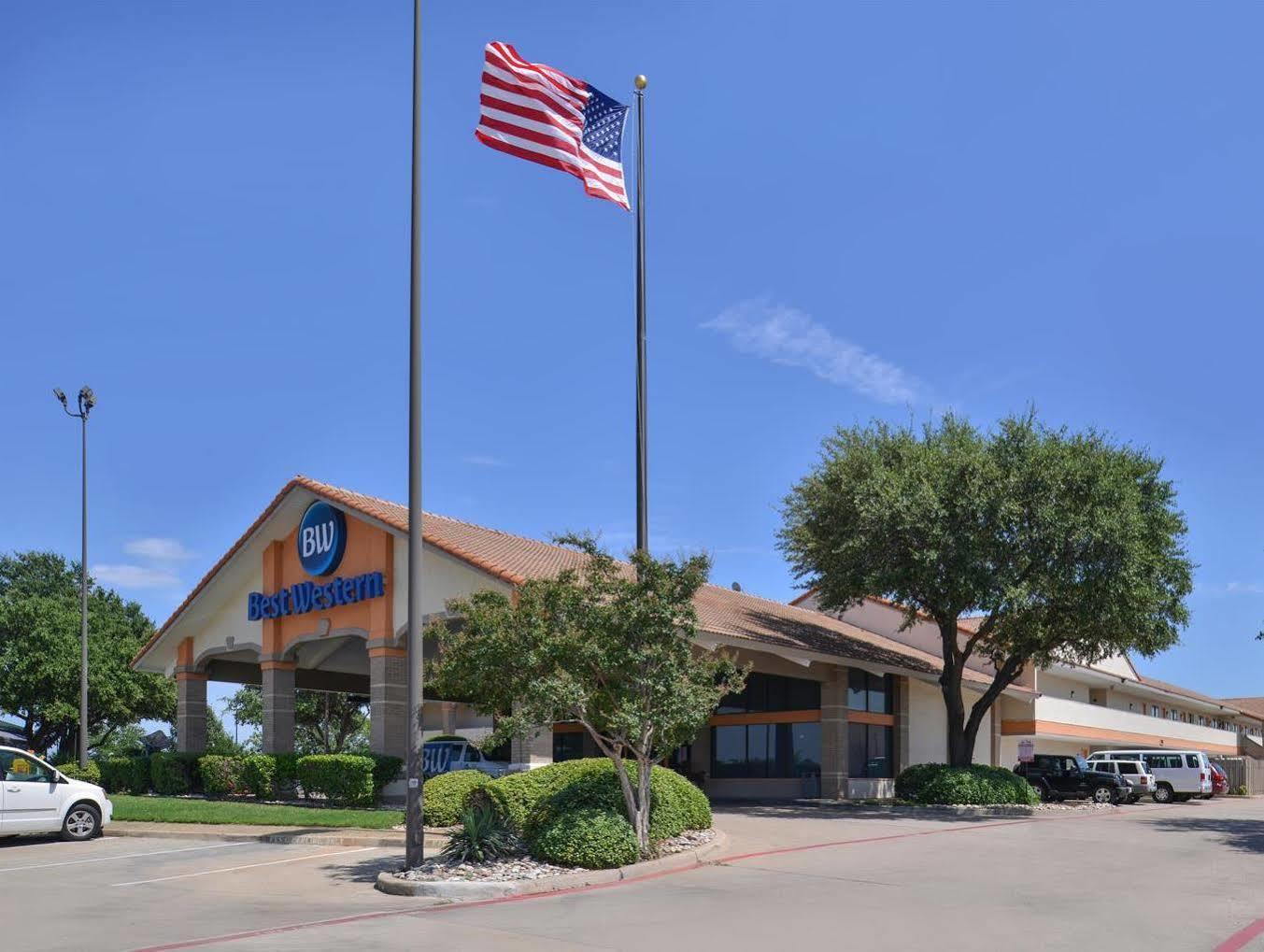 Irving Inn & Suites At Dfw Airport Екстериор снимка