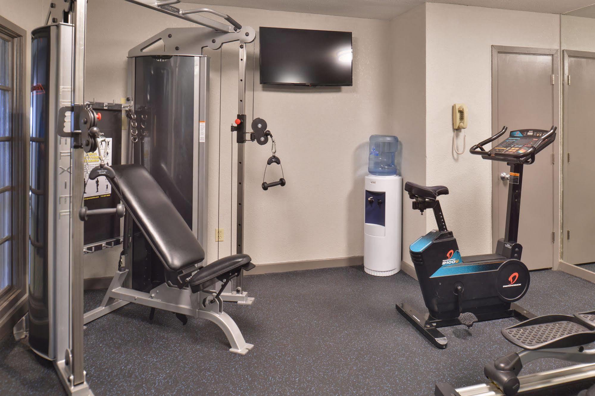 Irving Inn & Suites At Dfw Airport Екстериор снимка